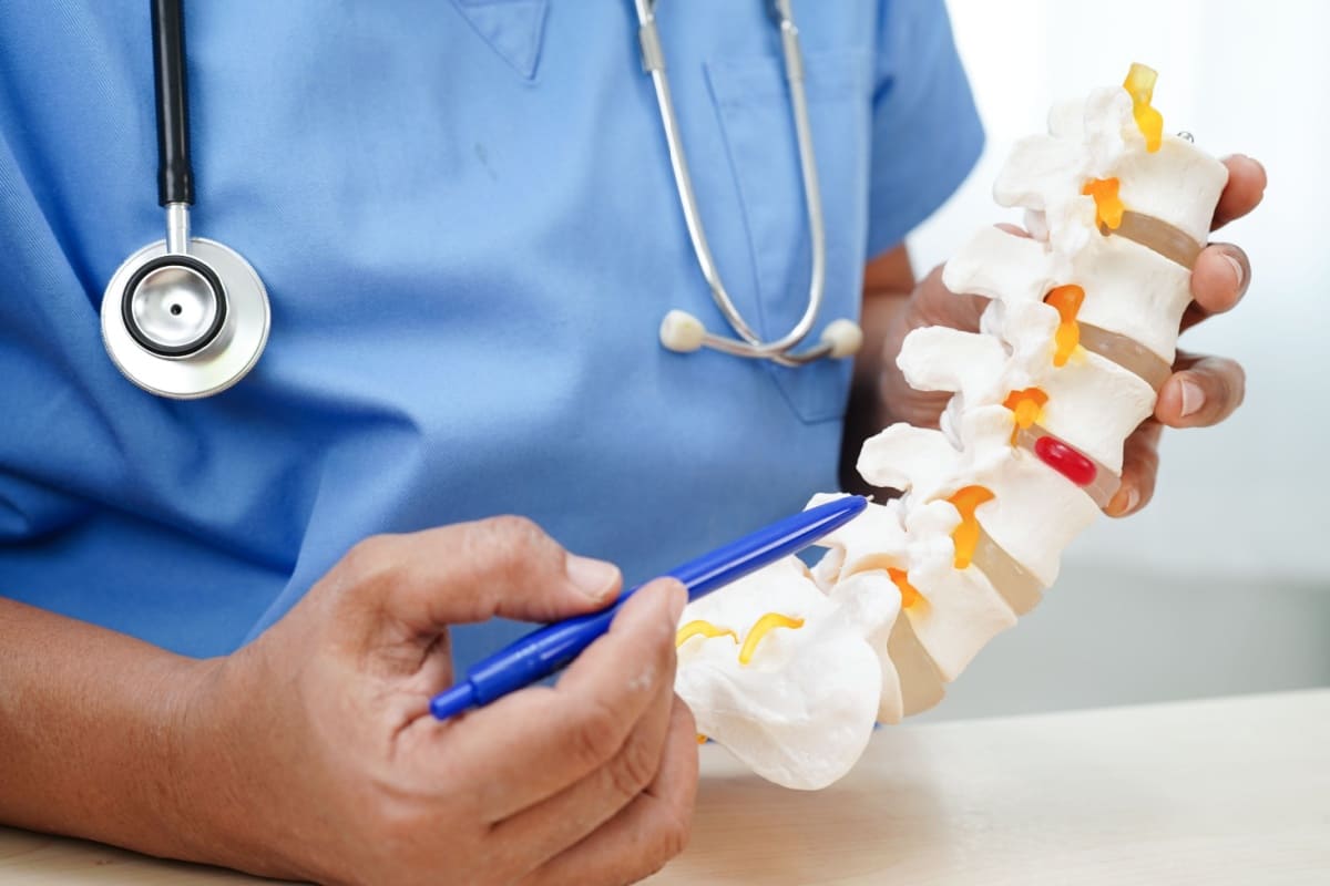 medic explica mulaj coloana